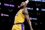 JNSPORTS-詹姆斯迎来十五赛季高光表现，雄鹿球迷沸腾！的简单介绍