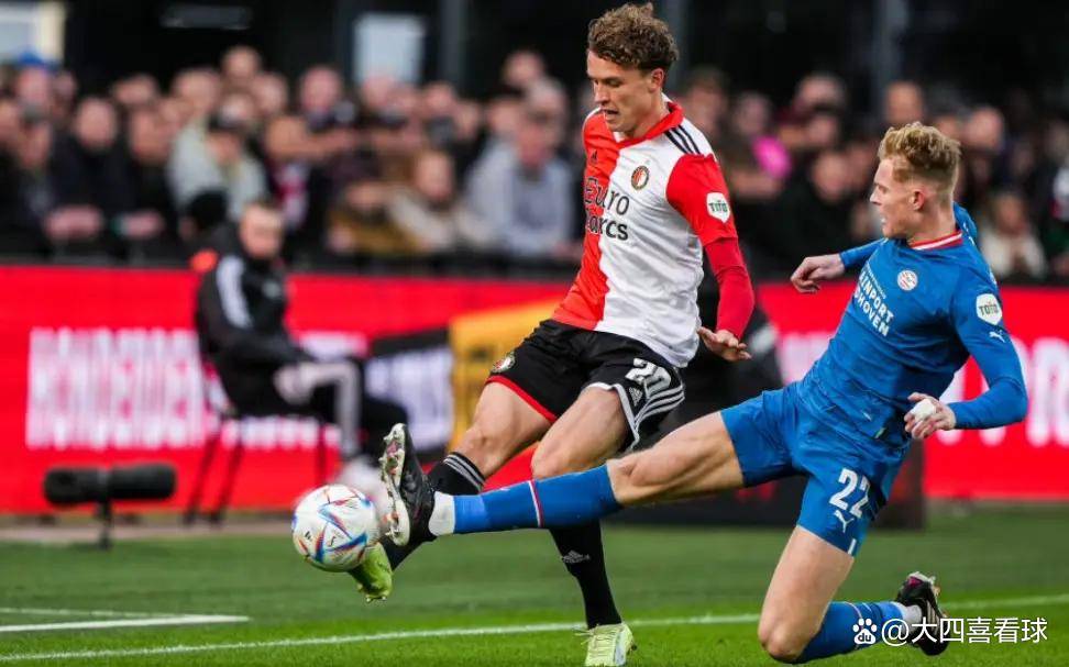 转折点费耶诺德更衣室发声，英超关键时刻攻防权衡，震撼外界，资深球员宣示担当的简单介绍