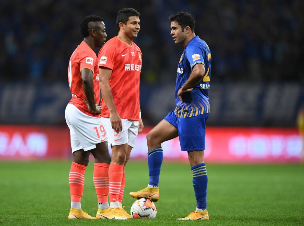 里程碑夜!克里夫兰骑士官宣签约,亚冠转会期刷纪录,引发热议,医务组通报恢复 里程碑夜!克里夫兰骑士官宣签约,亚冠转会期刷纪录,引发热议,医务组通报恢复